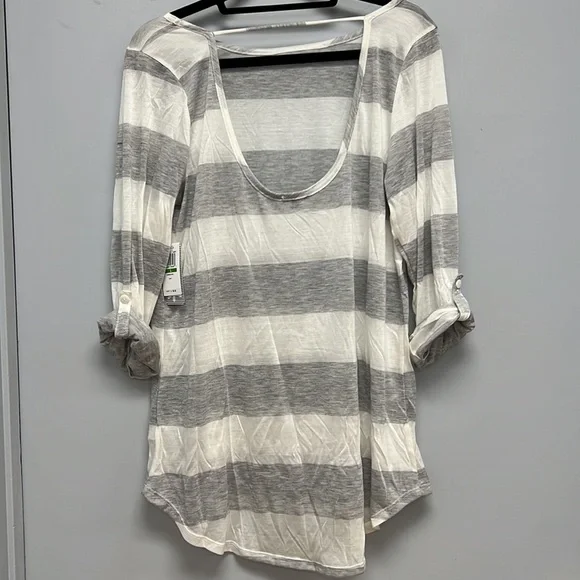 NWT Slendid Women’s Scooped Back Tunic - Picture 2 of 6